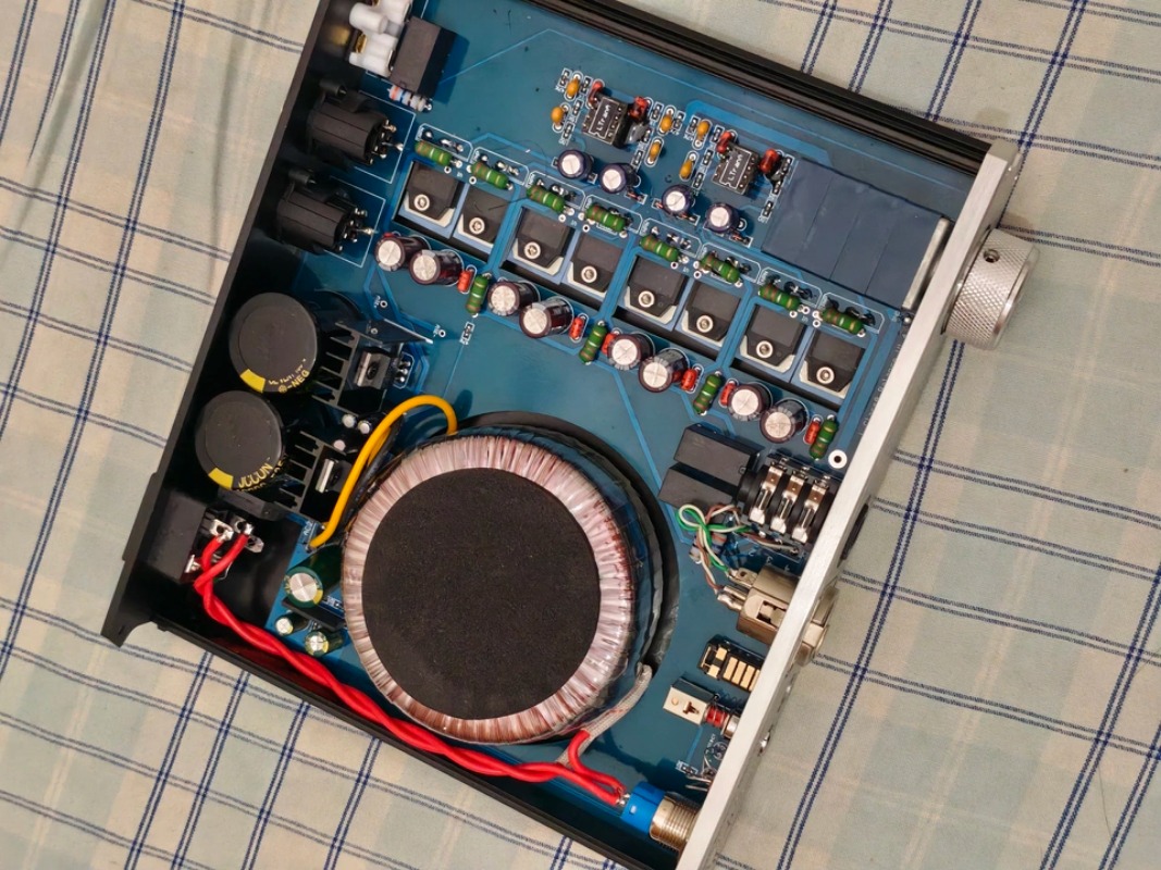 高純度直流、完全バランス回路、クラスA方式のヘッドホンアンプ - Headphone Amplifier のレビューと価格