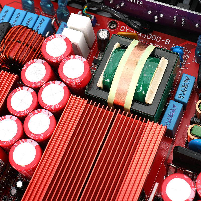 プロフェッショナル4チャンネル クラスD 1300W パワー - Class D Amplifier のレビューと価格
